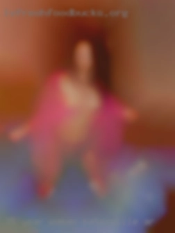 35 year old woman Batesville, AR looking for casual dates.