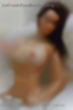 Mainly here to chat to women and a park naked blog.
